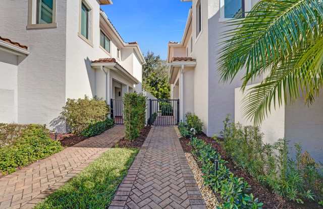 5928 Brookfield Circle