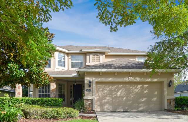 Exceptional Four Bedroom Home Located In Victoria Lakes!