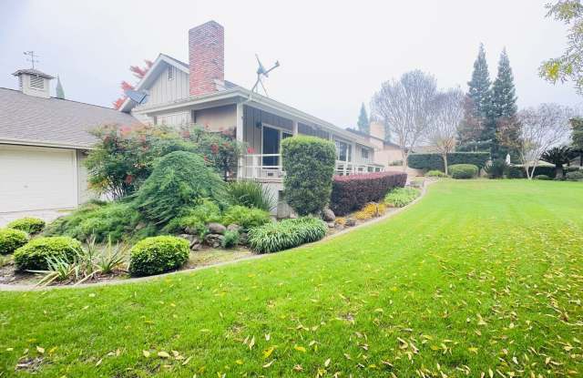 Beautiful Home with Golf course Views