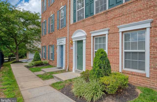557 RHAPSODY Court unit: 557