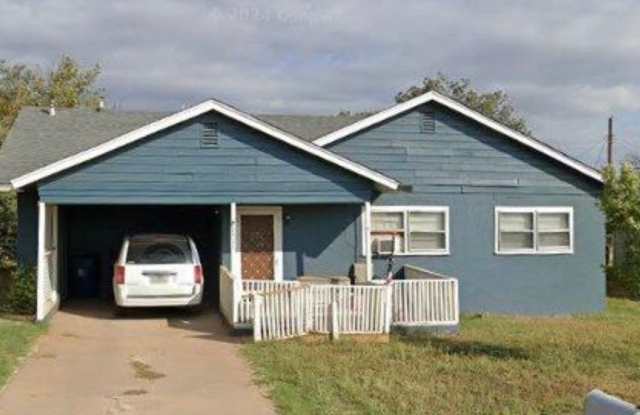 2 Bedroom home in Sweetwater!