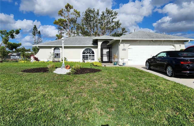 4121 SW 14th Place