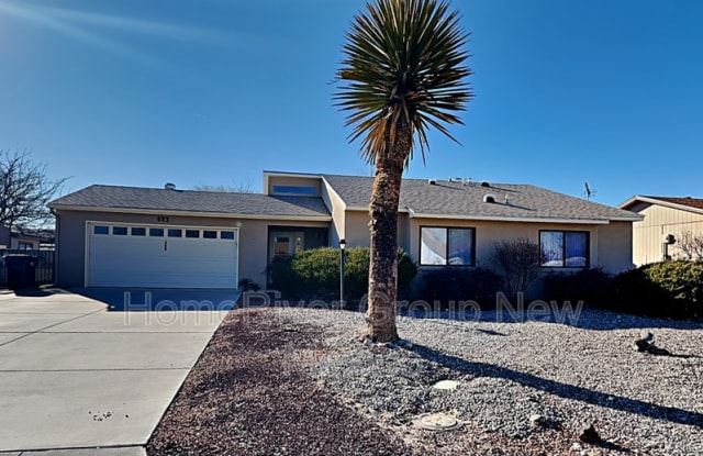 683 Stagecoach Rd SE - 683 Stagecoach Road Southeast, Rio Rancho, NM 87124
