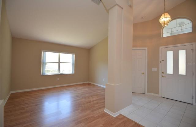 7 SAINT ANDREWS COURT