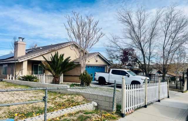 Photo of Spacious Single-Story 4 Bedroom Home with Lovely Backyard