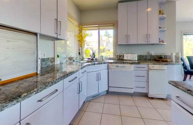 5684 173rd Avenue South East Bellevue, WA 98006