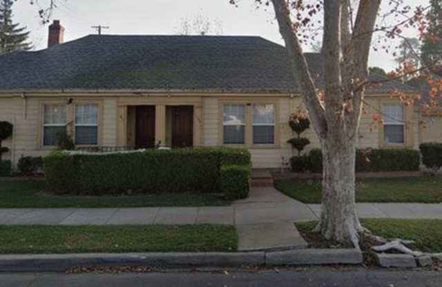 Photo of 1340 North Lincoln Street