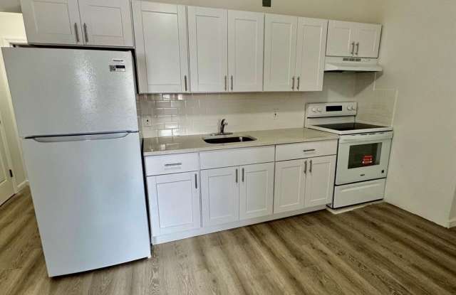 320 Jericho Turnpike