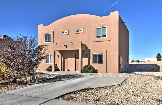 3393 Valverde Loop - 3393 Valverde Loop, Las Cruces, NM 88012