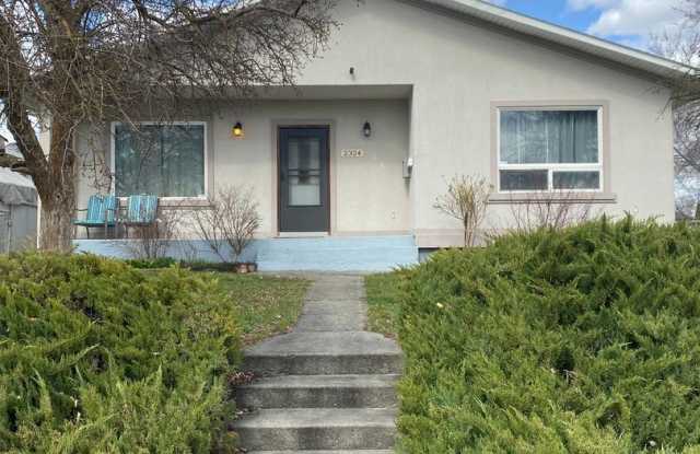 2324 W Everett Ave - 2324 West Everett Avenue, Spokane, WA 99205