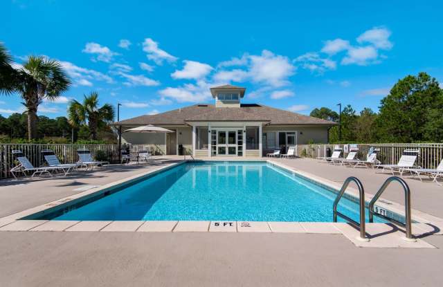 Cypress Preserve Beautiful 1B/1B Apartment in FWB in Pristine Nature Setting!