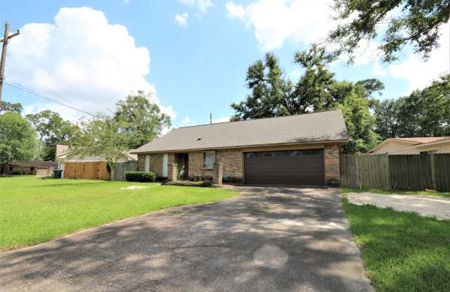 6255 Tulip Dr, Beaumont, TX 77706