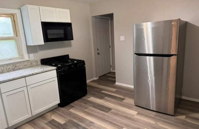 1461 Broadlawns Lane