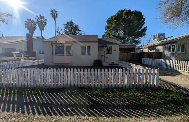 Photo of 3 Bedroom 1 Bath Near Redding Library