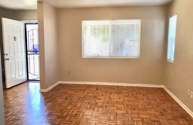 3 bed 1.5 bath Townhouse in Richmond - AVAILABLE NOW!!!