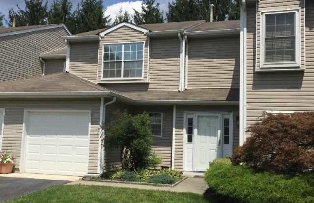 13 Pointe Circle