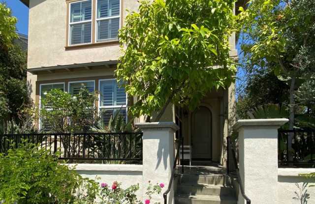 Lovely 3 Bedroom 2.5 Bath Att. Home in Irvine School District