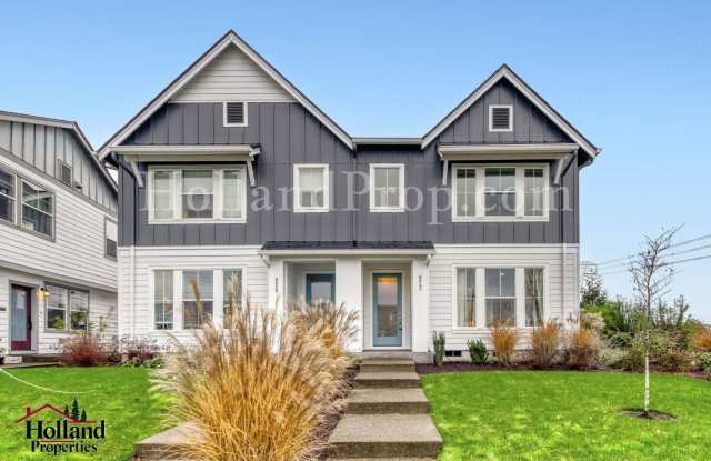 Photo of Warm, Welcoming Home With Modern Comforts Waiting for you! NOW at a SUPER PRICE of $2,795 plus a SPECIAL OFFER, get $200 credit on your first full month's rent!!!