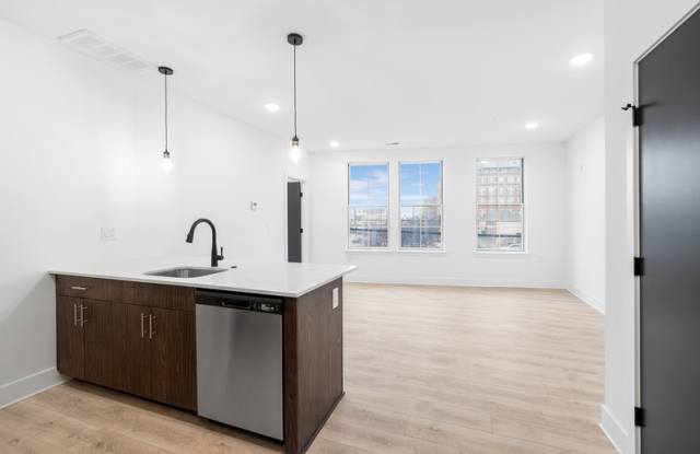 Photo of 943 Washington Avenue