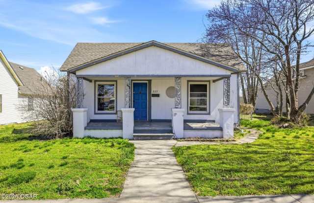 2127 S Joplin Avenue