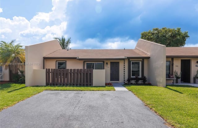 11903 SW 110th St Cir E - 11903 Southwest 110th Street Circle East, The Crossings, FL 33186