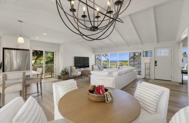 Private Luxury Home, Steps from the Beach w/ AC: Ranch Beach House Estate photos photos