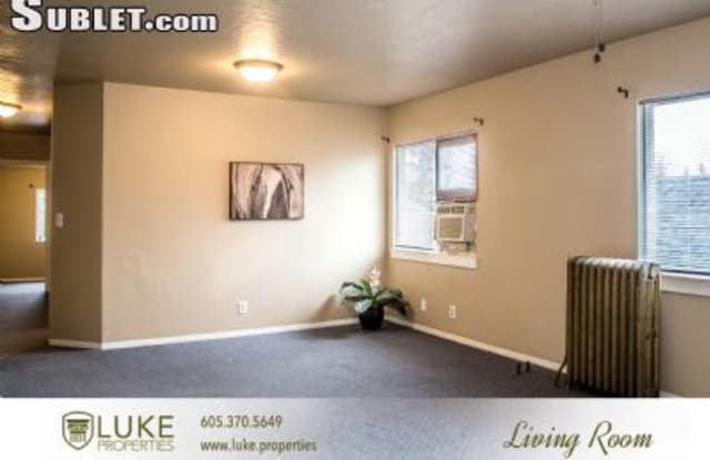 1007  Center Ave - 1007 South Center Avenue, Sioux Falls, SD 57105