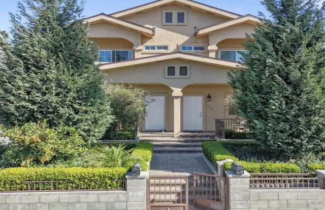 Photo of 2018 Hillcrest Dr