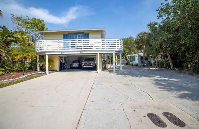 541 BEACH ROAD - 541 Beach Road, Siesta Key, FL 34242