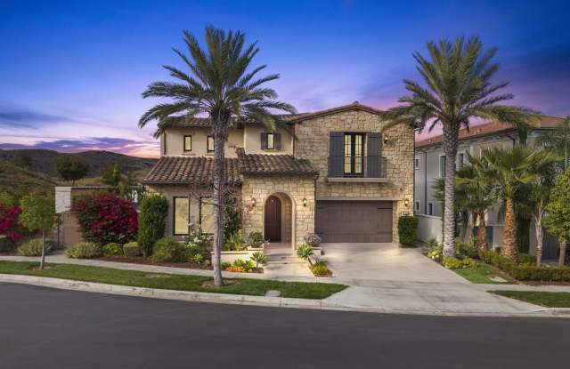 Luxury Executive Rental in Guard-Gated Hidden Canyon