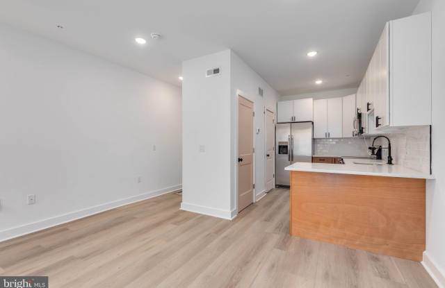 716 N SHEDWICK Street unit: 1