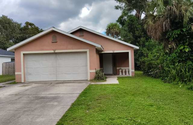 Photo of 812 South Varr Avenue