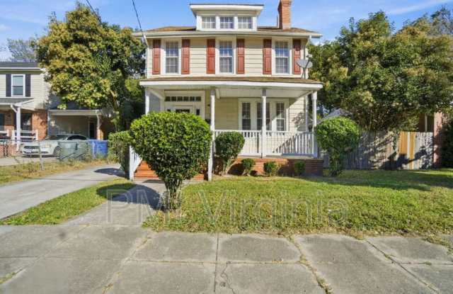 Photo of 630 W 36th St