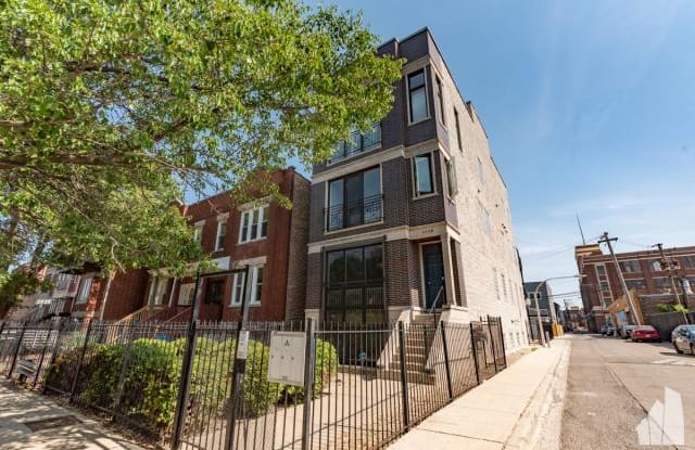 2535 W Flournoy St - 2535 West Flournoy Street, Chicago, IL 60612