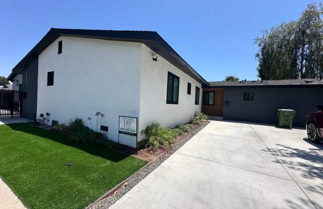 Gorgeous 4bd/3ba home with all appliances, and driveway parking