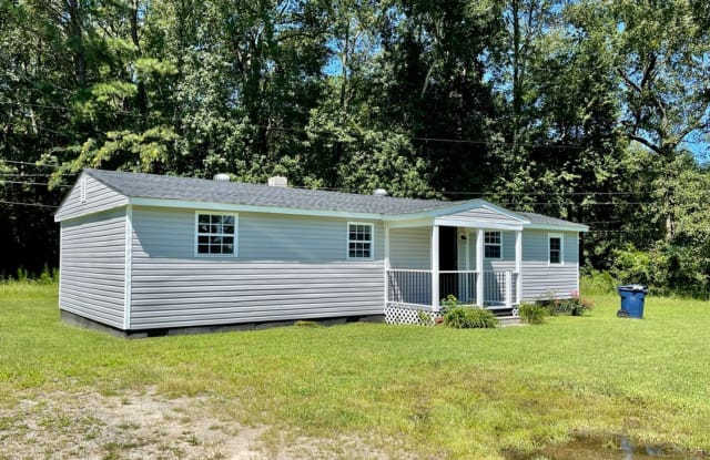 16906 S Crater Rd - 16906 South Crater Road, Templeton, VA 23805