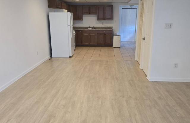 7174 GLENLOCH Street unit: Basement Floor