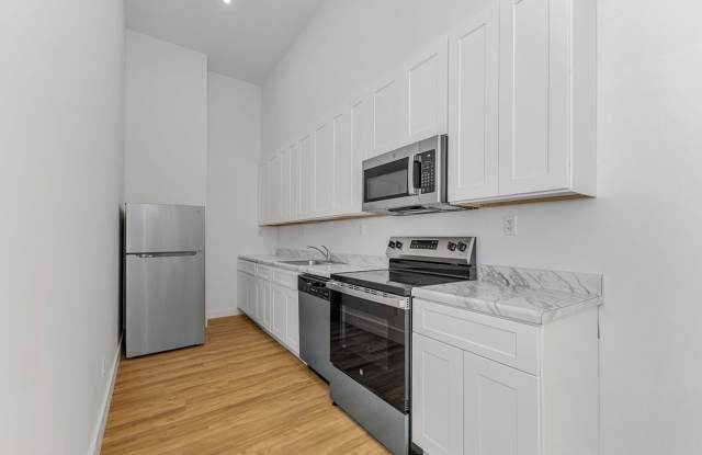 81 Willoughby Street