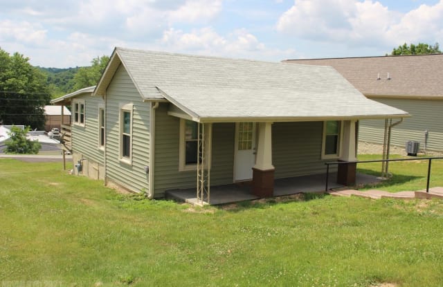 2327 2ND Street - 2327 2nd Street, Radford, VA 24141