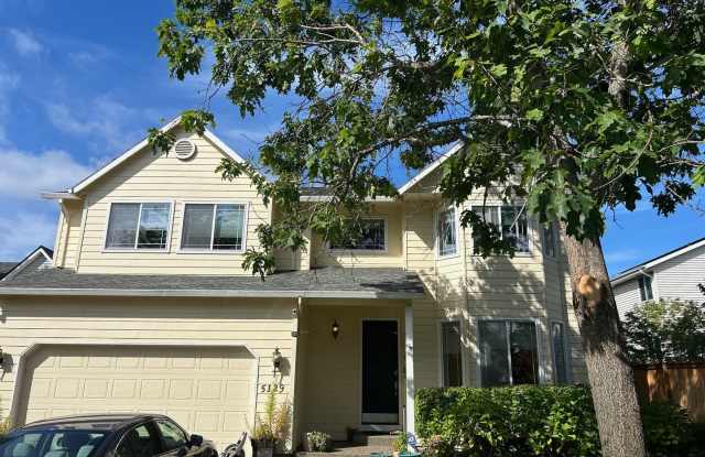 Rare  Exceptional 6-BR Bethany Home on Cul-De-Sac. Dreamy Backyard. Gourmet Kitchen  More!
