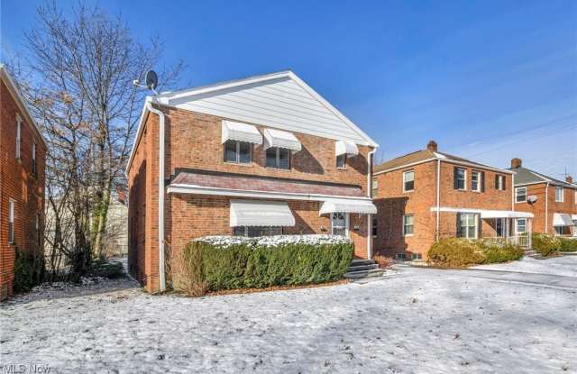 422 E 222nd street unit: 2