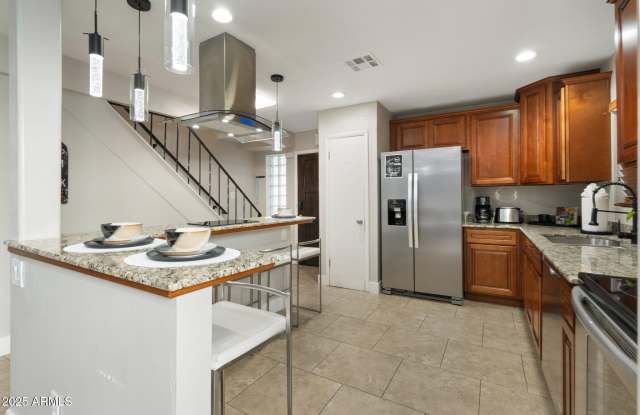 8570 E INDIAN SCHOOL Road