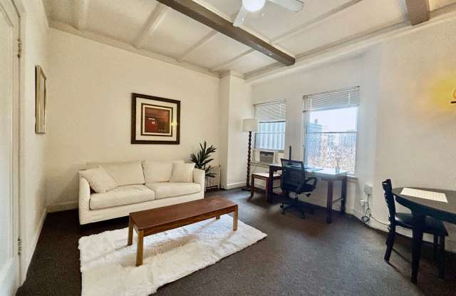 Canterbury Court Apartments