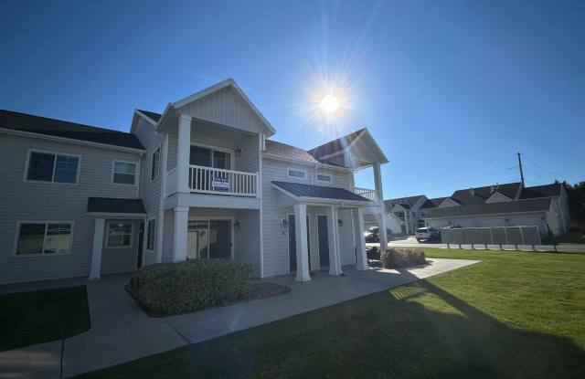 3 Bedroom 2 Bathroom Condo in Springville!