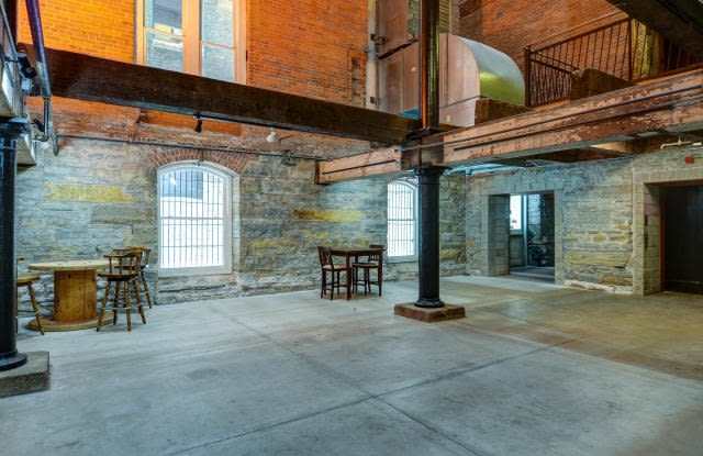 300 Broadway St Unit A32