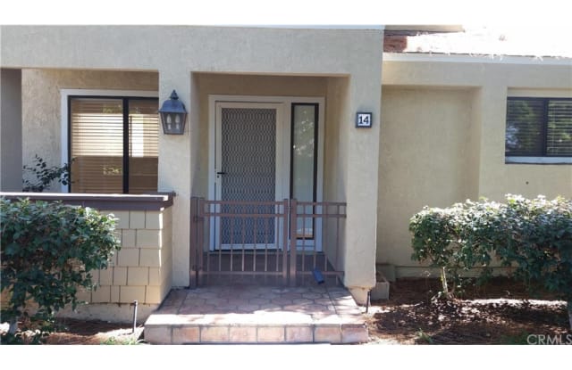 14 Claret - 14 Claret, Irvine, CA 92614