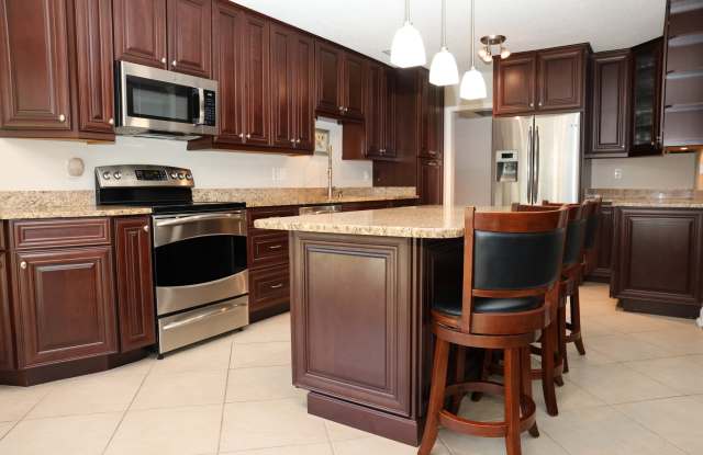 4118 West Palmira Avenue