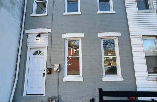 Newly Renovated 4 Bedroom, 2 Bath in Pottstown - 622 Walnut Street, Pottstown, PA 19464