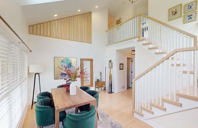 2207 Periwinkle Lane