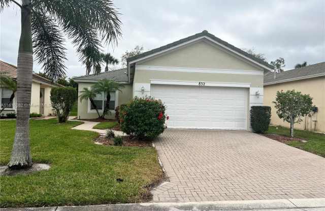 832 SW Rocky Bayou Ter